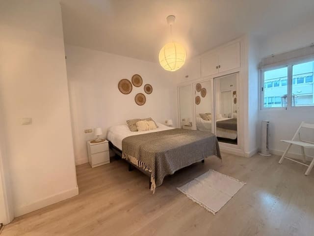 1 sypialnia Apartament do wynajęcia w Marbella z basenem - 1 600 € (Ref: 9468602)