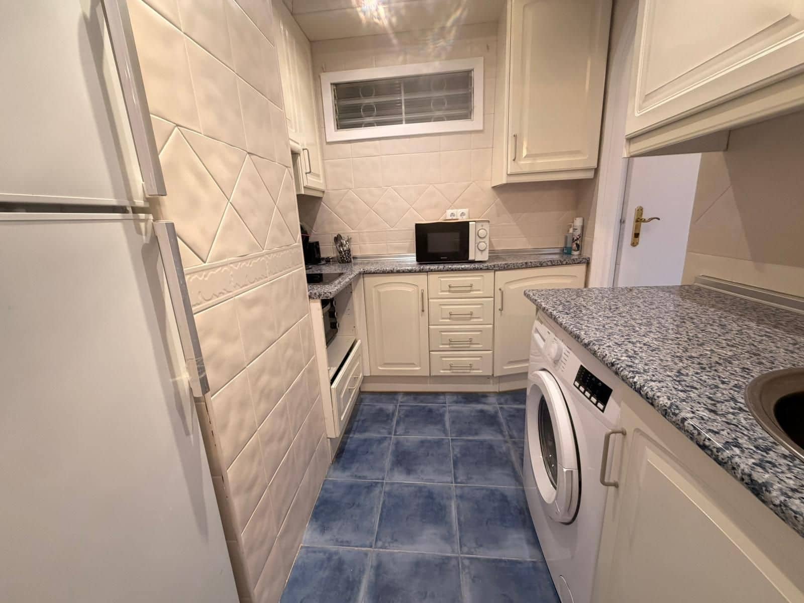 1 sypialnia Apartament do wynajęcia w Marbella z basenem - 1 600 € (Ref: 9468602)