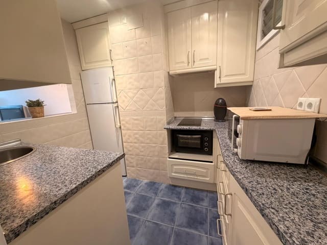 1 sypialnia Apartament do wynajęcia w Marbella z basenem - 1 600 € (Ref: 9468602)