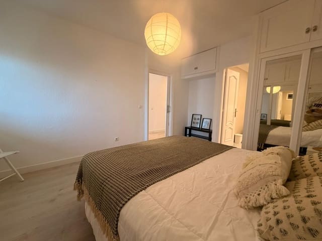 Apartamento de 1 habitación en Marbella en alquiler con piscina - 1.600 € (Ref: 9468602)