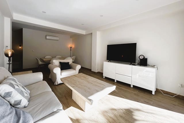 2 bedroom Apartment for rent in Fuengirola with pool - € 1,600 (Ref: 9470618)