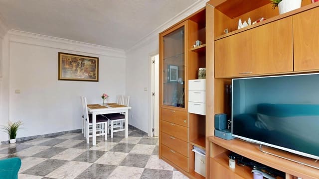 3 makuuhuone Huoneisto myytävänä paikassa Cruz de Humilladero, Málaga kaupunki - 258 000 € (Ref: 9473125)