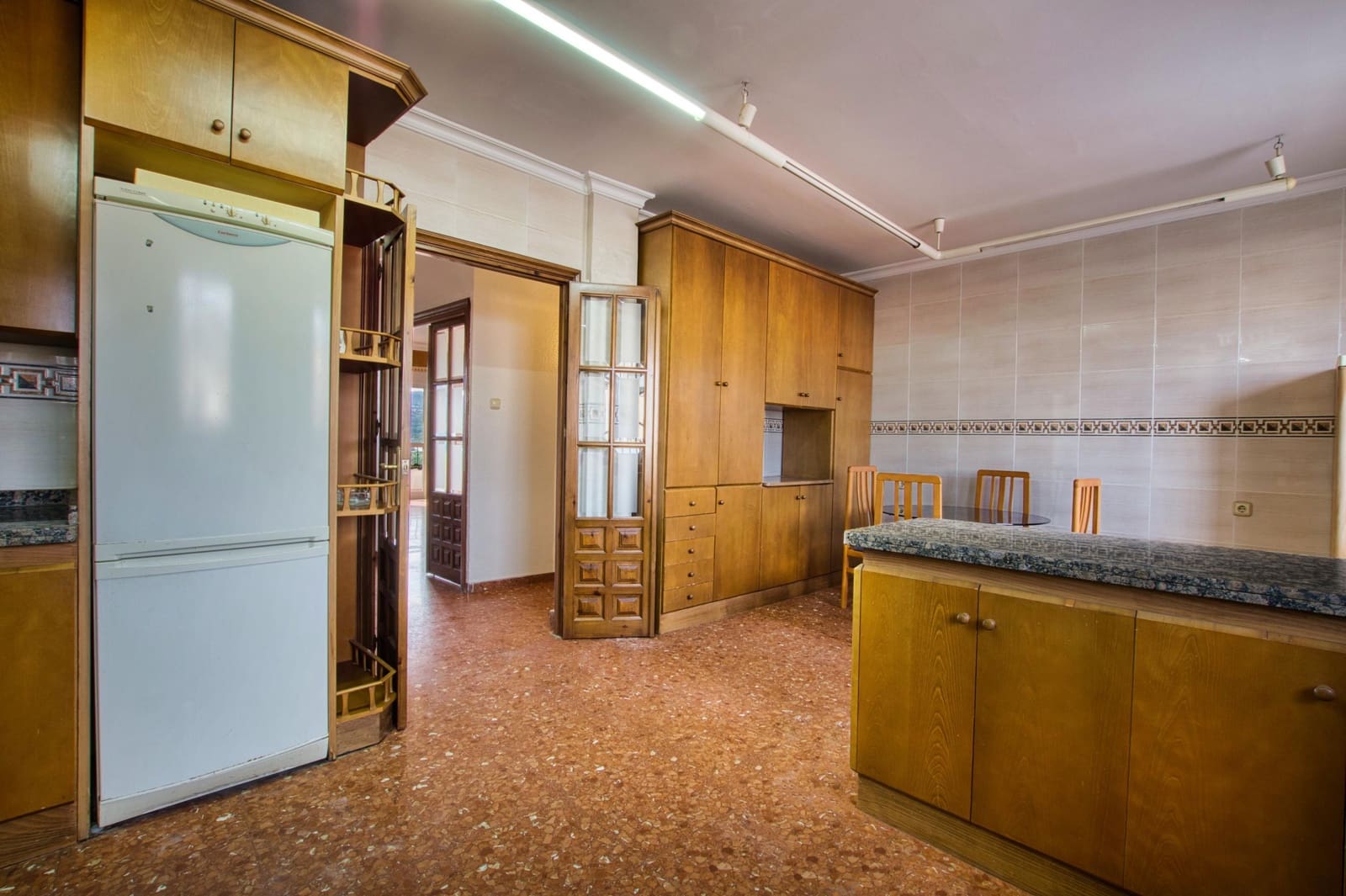 7 slaapkamer Commercieel te koop in Velez-Malaga - € 850.000 (Ref: 9474335)
