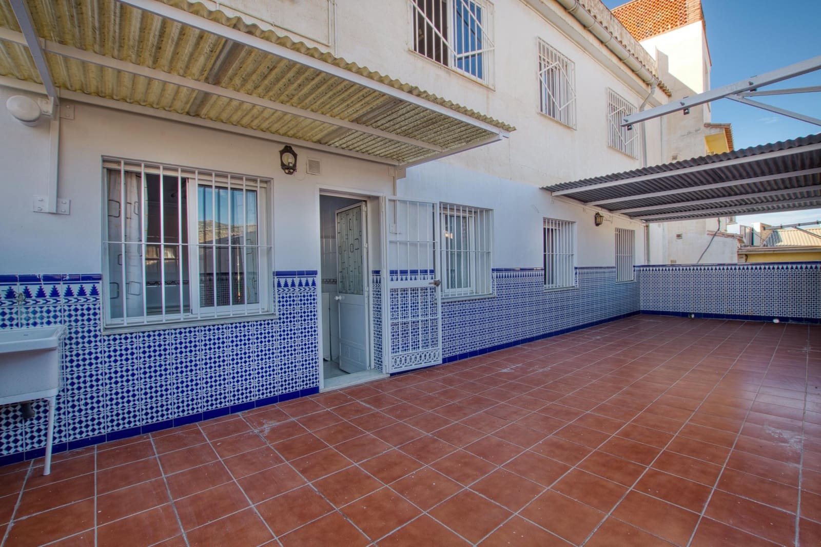7 slaapkamer Commercieel te koop in Velez-Malaga - € 850.000 (Ref: 9474335)