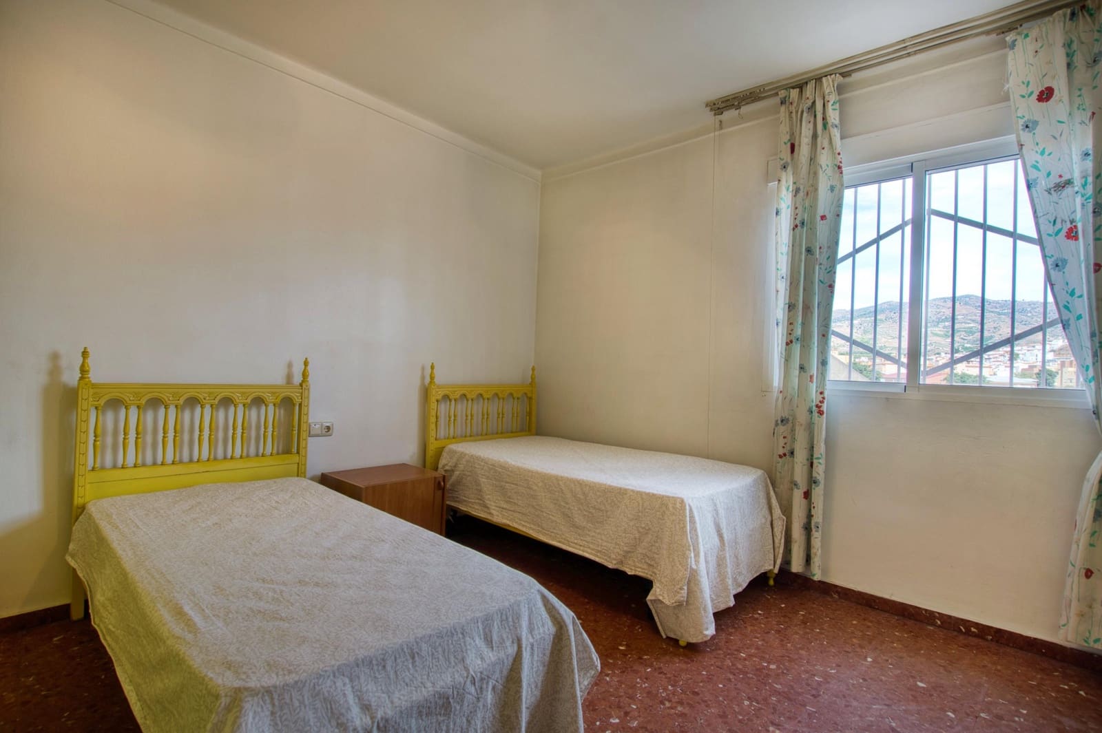 7 slaapkamer Commercieel te koop in Velez-Malaga - € 850.000 (Ref: 9474335)