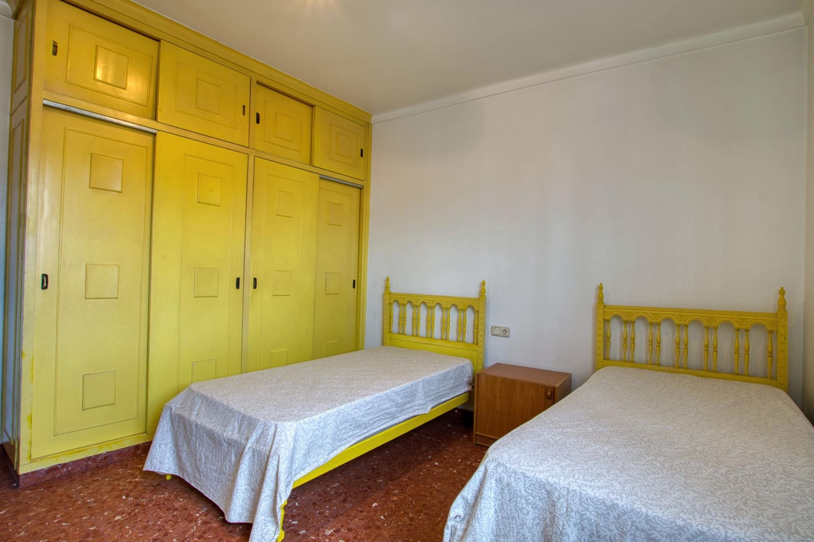 7 slaapkamer Commercieel te koop in Velez-Malaga - € 850.000 (Ref: 9474335)
