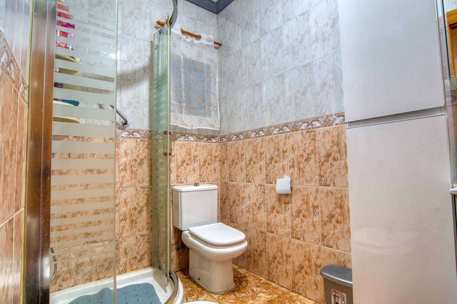 4 makuuhuone Huvila myytävänä paikassa Periana - 270 000 € (Ref: 9482152)