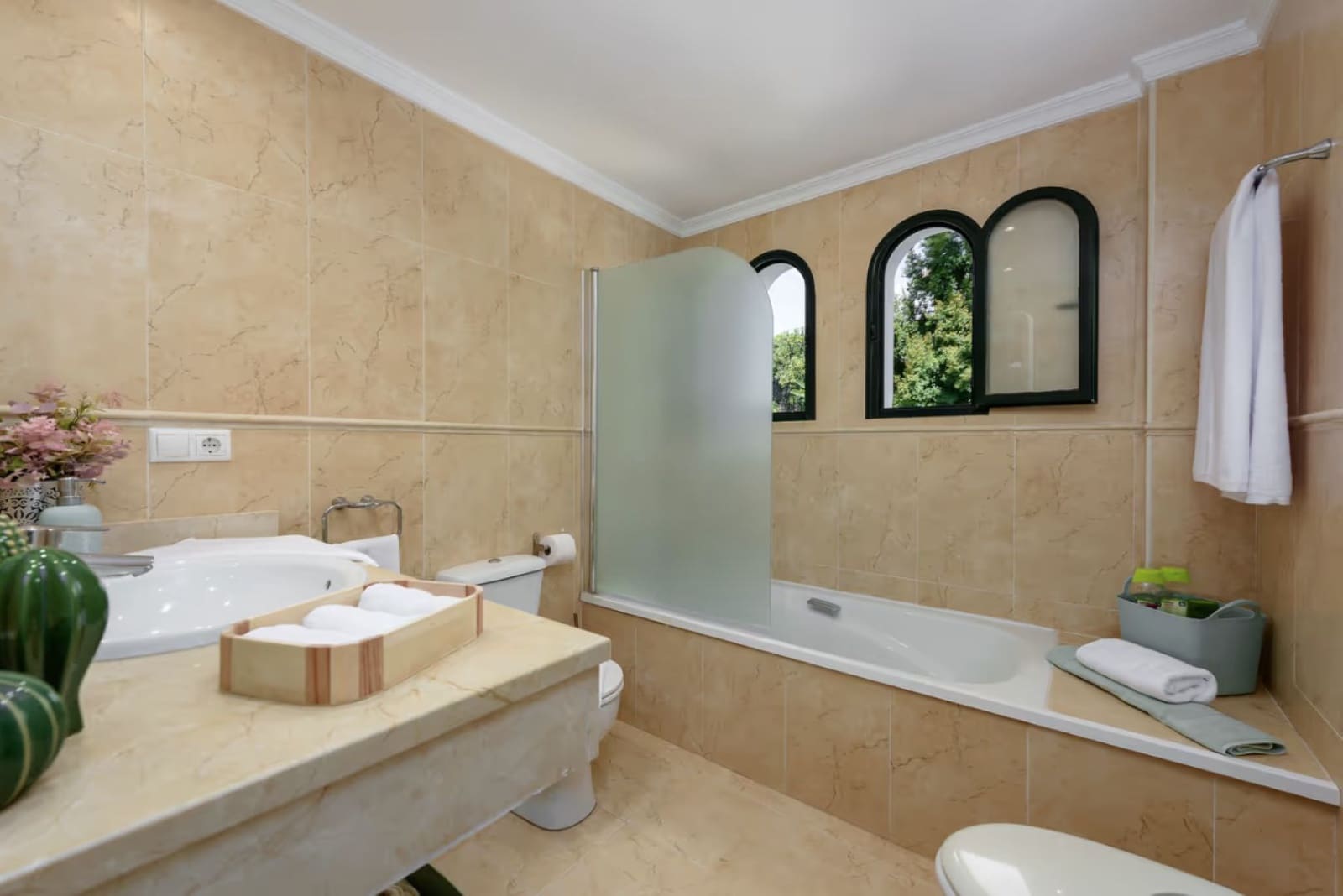 3 makuuhuone Paritalo myytävänä paikassa Manilva mukana uima-altaan - 540 000 € (Ref: 9502656)