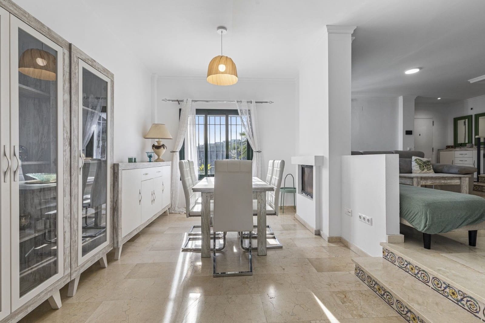 3 makuuhuone Paritalo myytävänä paikassa Manilva mukana uima-altaan - 540 000 € (Ref: 9502656)