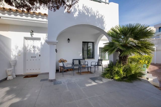 3 makuuhuone Paritalo myytävänä paikassa Manilva mukana uima-altaan - 540 000 € (Ref: 9502656)