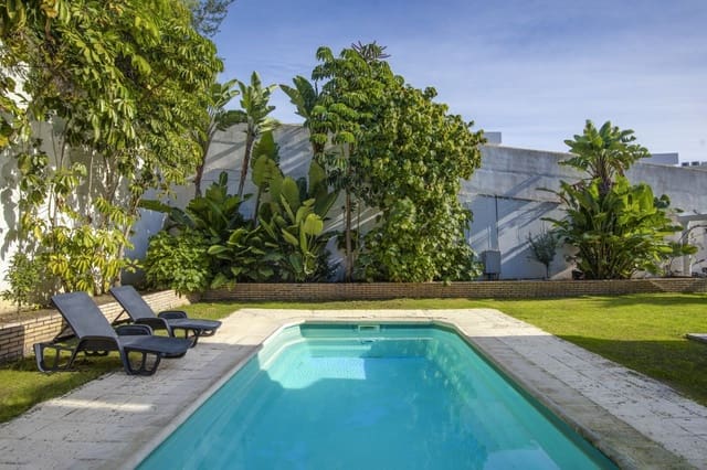 3 makuuhuone Paritalo myytävänä paikassa Manilva mukana uima-altaan - 540 000 € (Ref: 9502656)