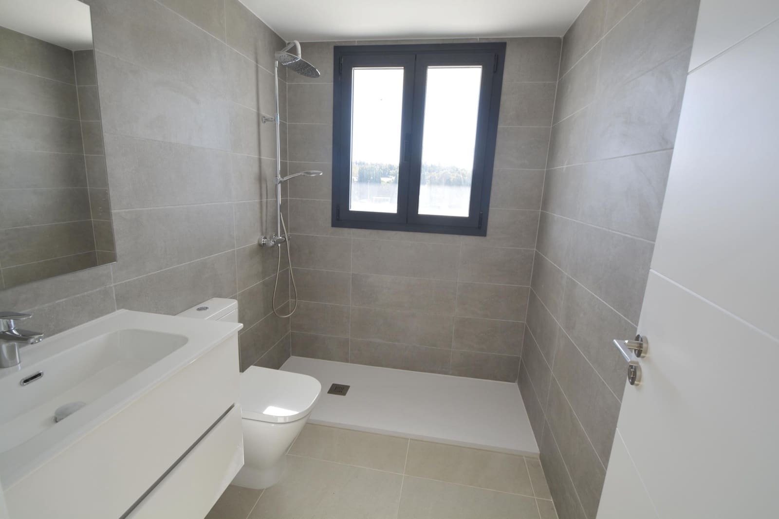 3 Zimmer Penthouse zu verkaufen in New Golden Mile mit Pool - 549.000 € (Ref: 9504510)