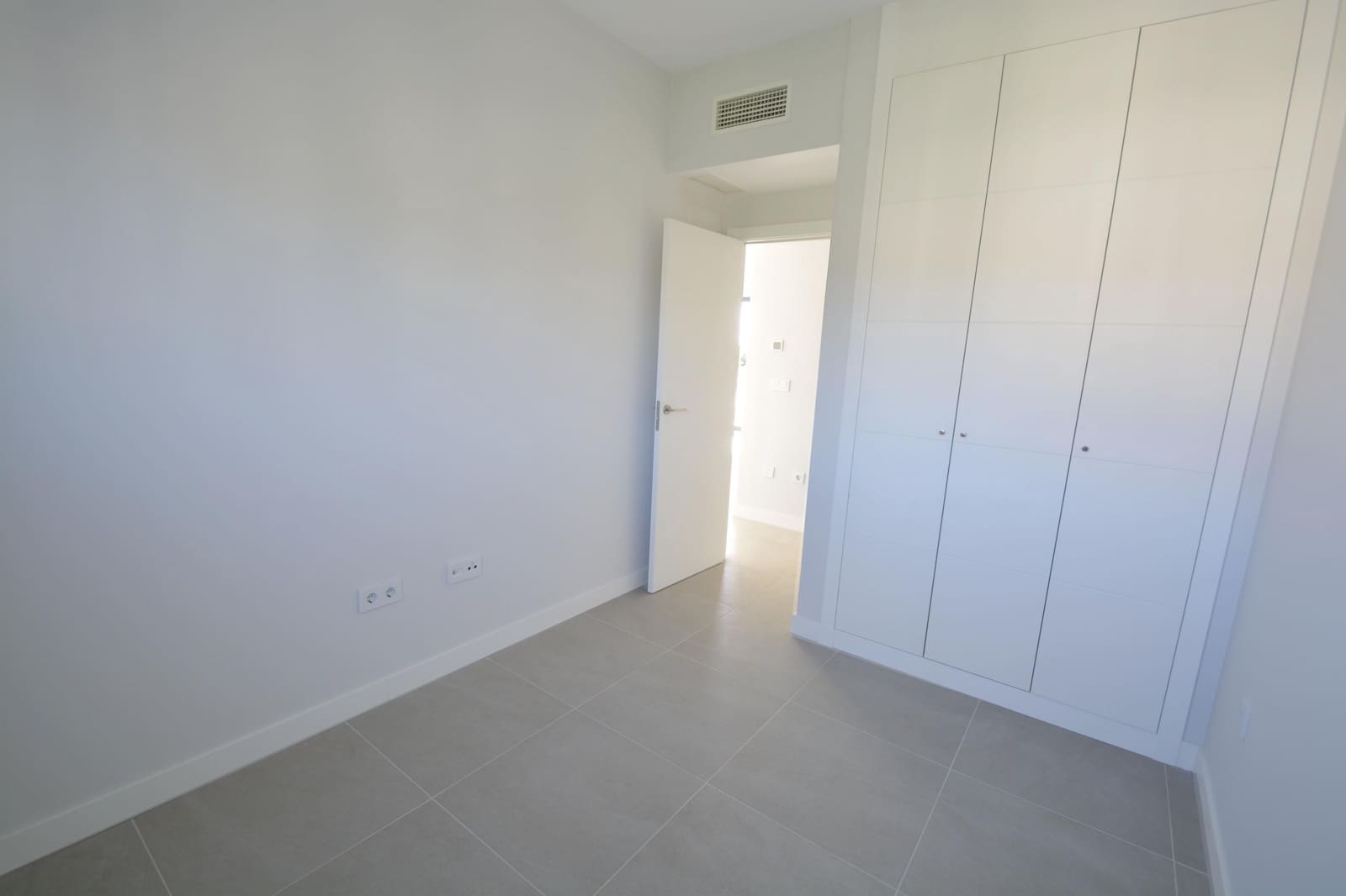 3 bedroom Penthouse for sale in New Golden Mile with pool - € 549,000 (Ref: 9504510)