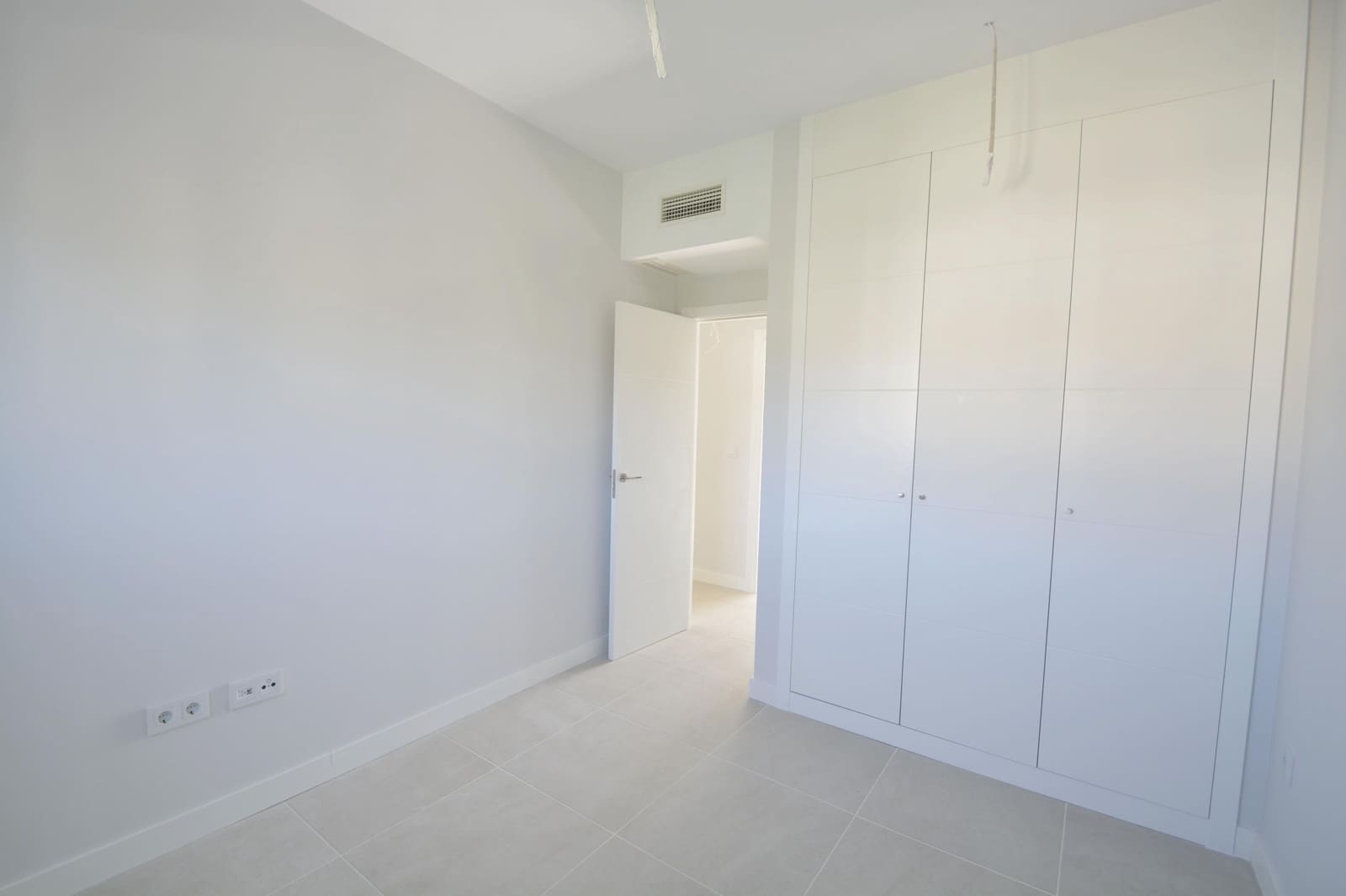 3 bedroom Penthouse for sale in New Golden Mile with pool - € 549,000 (Ref: 9504510)