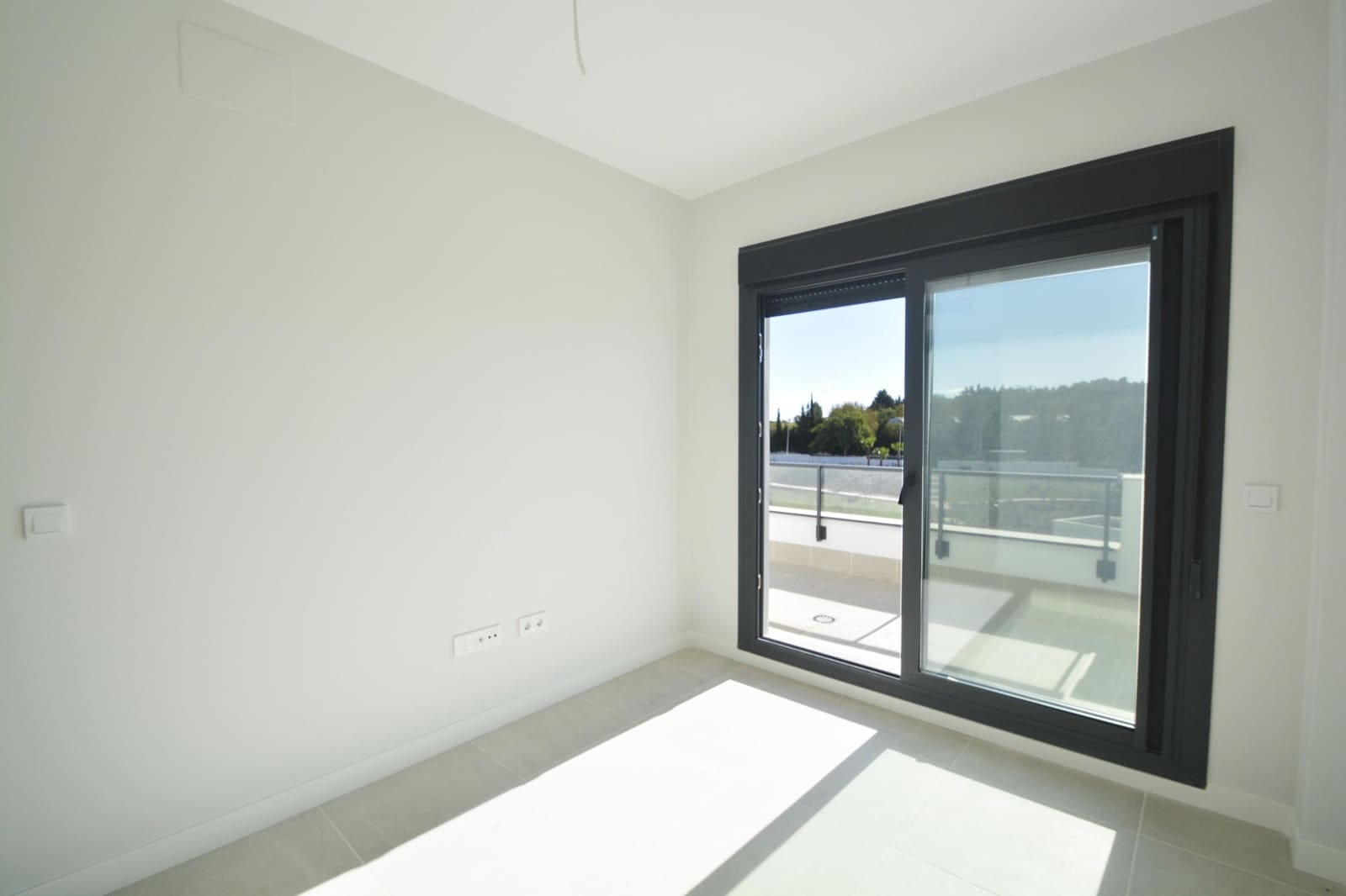 3 bedroom Penthouse for sale in New Golden Mile with pool - € 549,000 (Ref: 9504510)