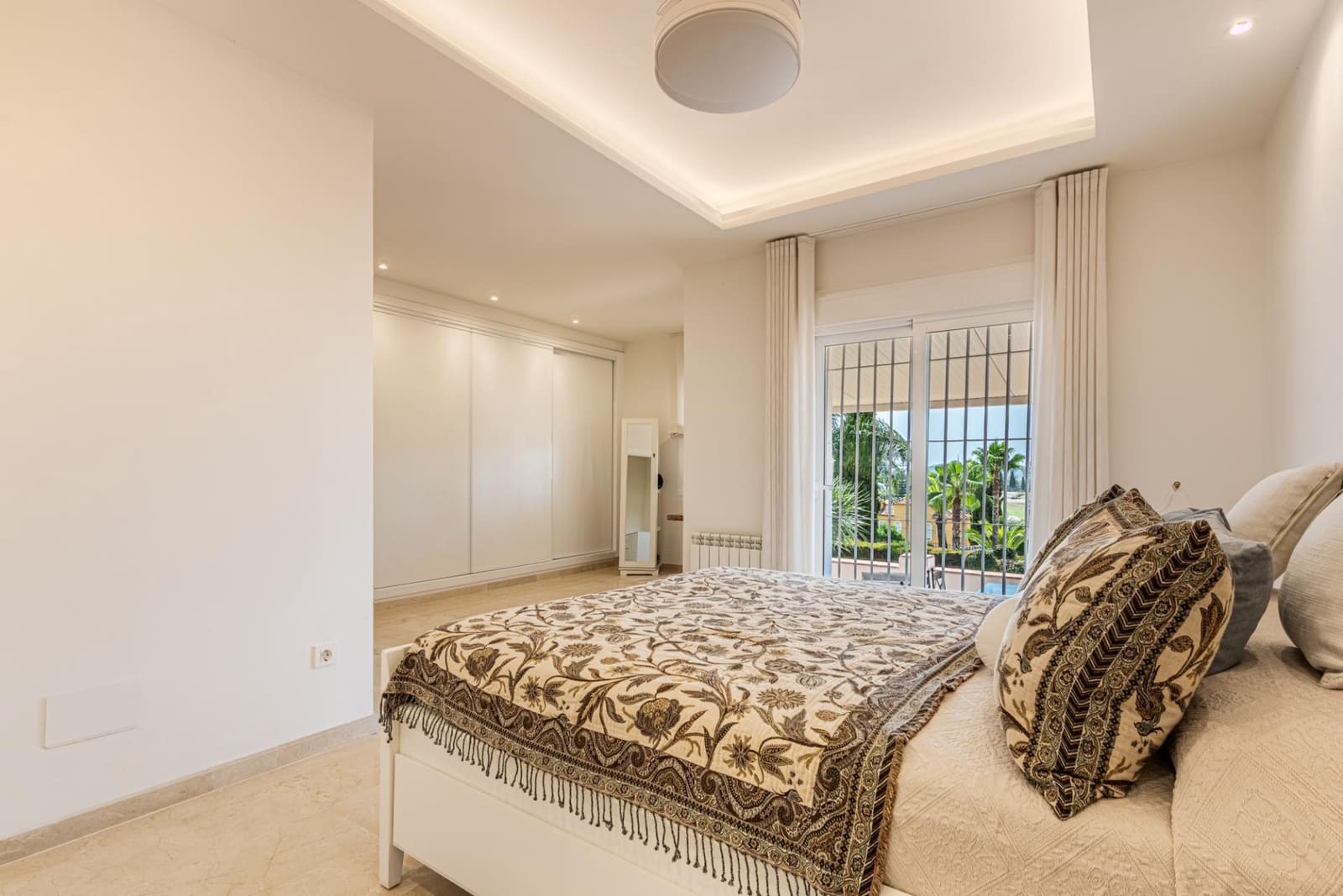 4 sypialnia Willa na sprzedaż w Mijas Golf z basenem garażem - 1 380 000 € (Ref: 9509219)