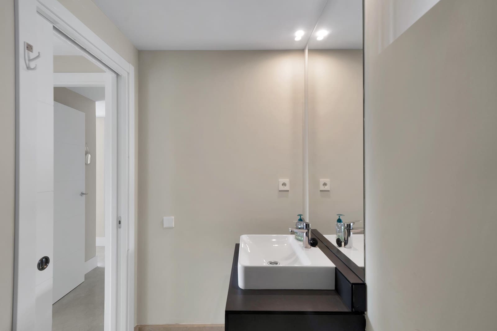 2 sypialnia Apartament na sprzedaż w New Golden Mile z basenem - 375 000 € (Ref: 9535834)