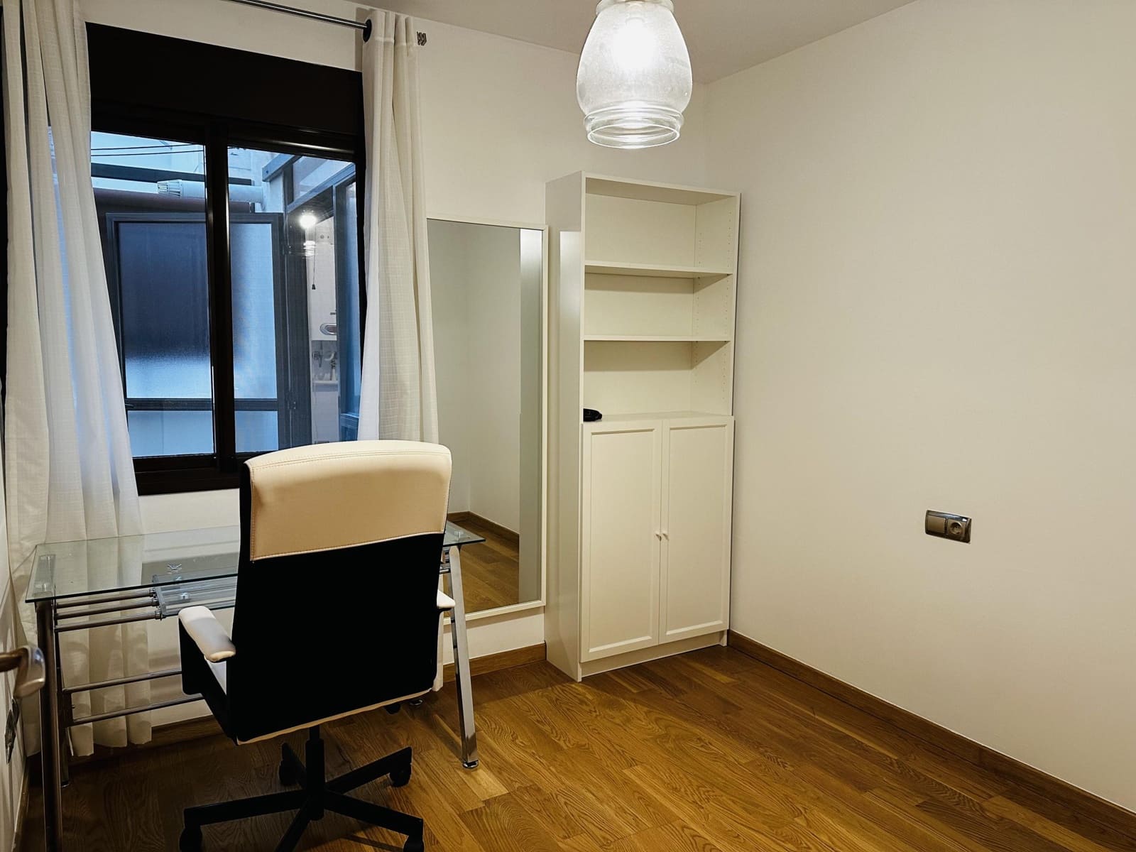 3 Zimmer Apartment zu vermieten in Malaga Stadt mit Pool - 1.600 € (Ref: 9535835)