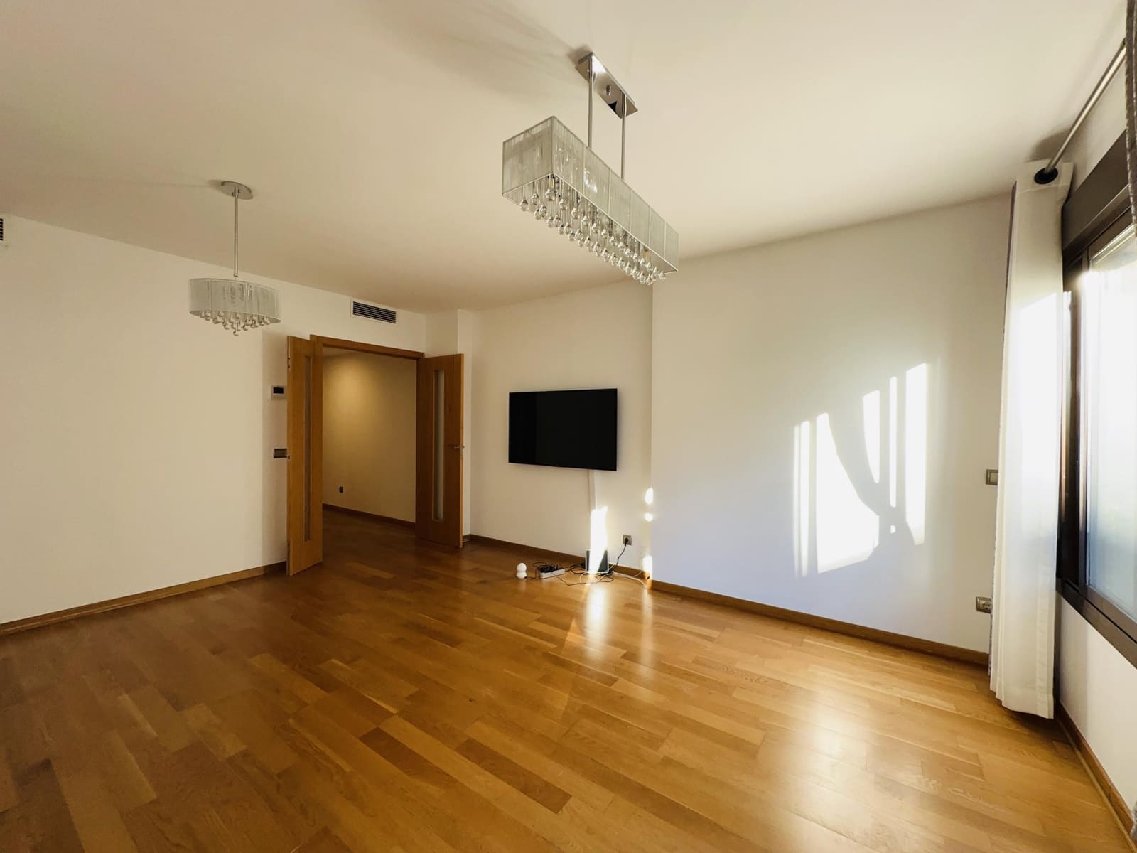 3 Zimmer Apartment zu vermieten in Malaga Stadt mit Pool - 1.600 € (Ref: 9535835)