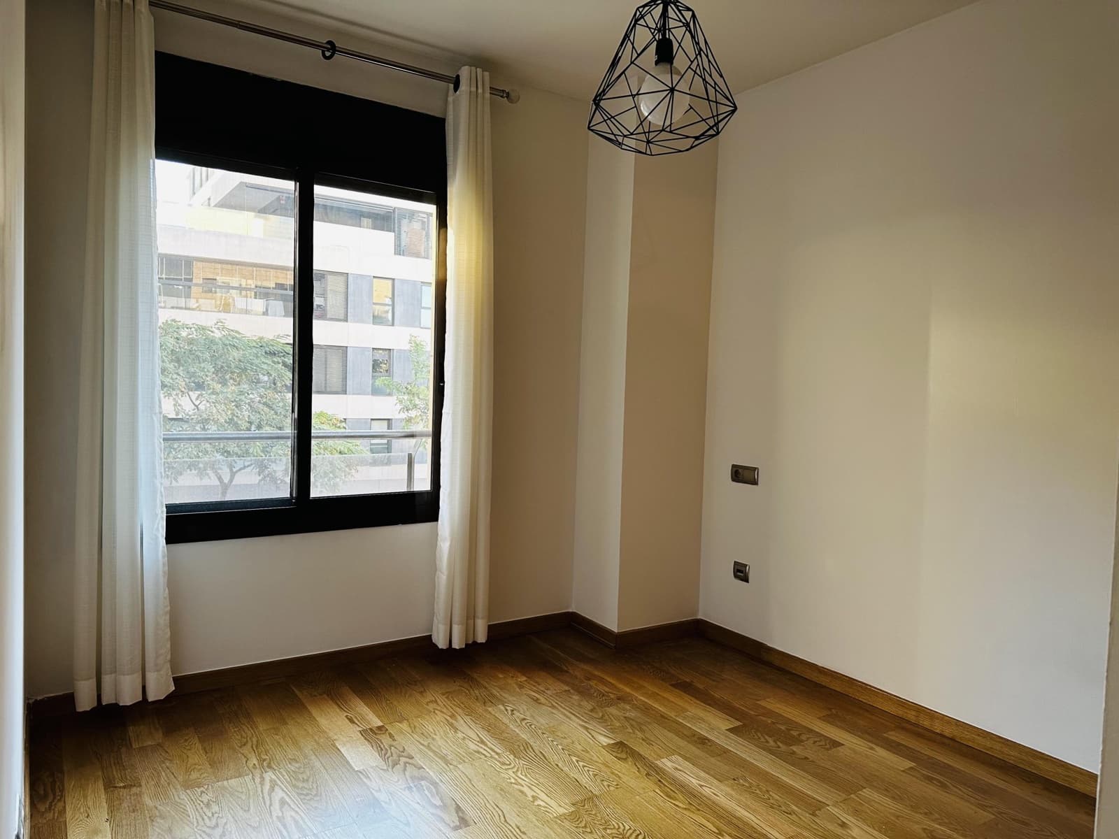 3 Zimmer Apartment zu vermieten in Malaga Stadt mit Pool - 1.600 € (Ref: 9535835)