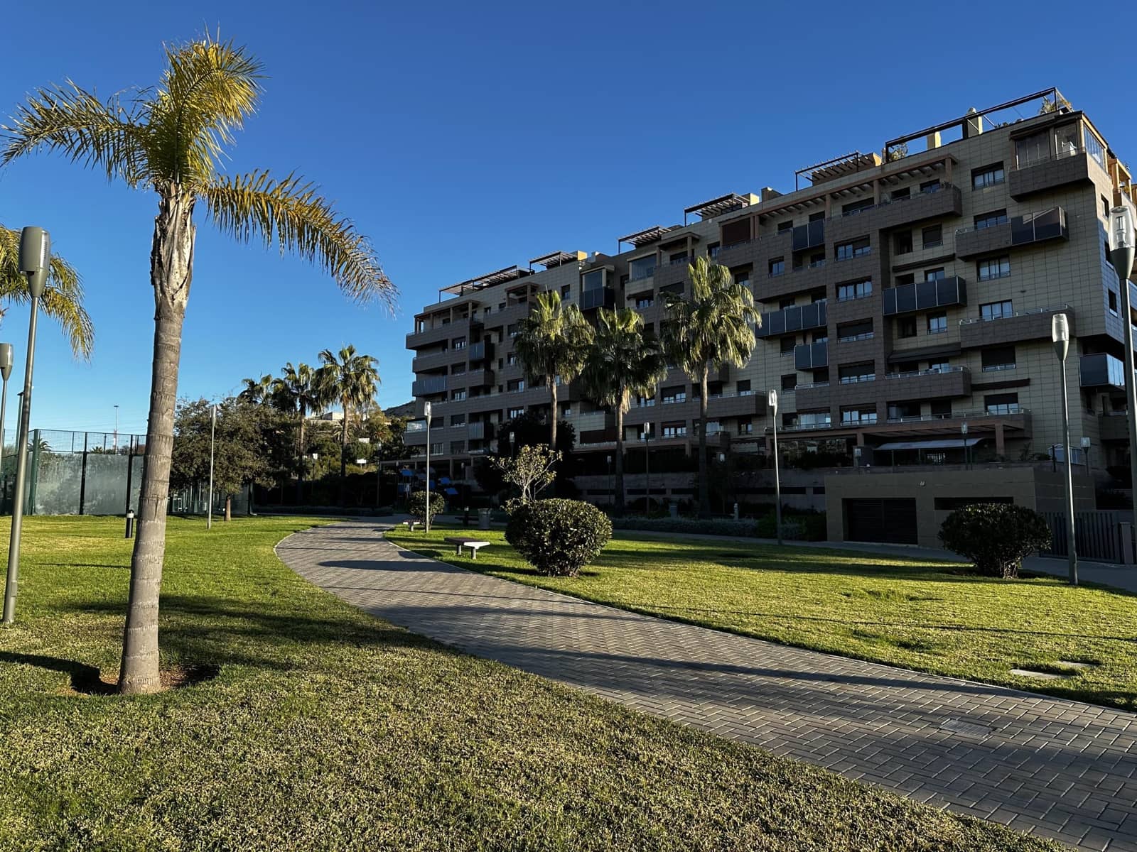 3 Zimmer Apartment zu vermieten in Malaga Stadt mit Pool - 1.600 € (Ref: 9535835)