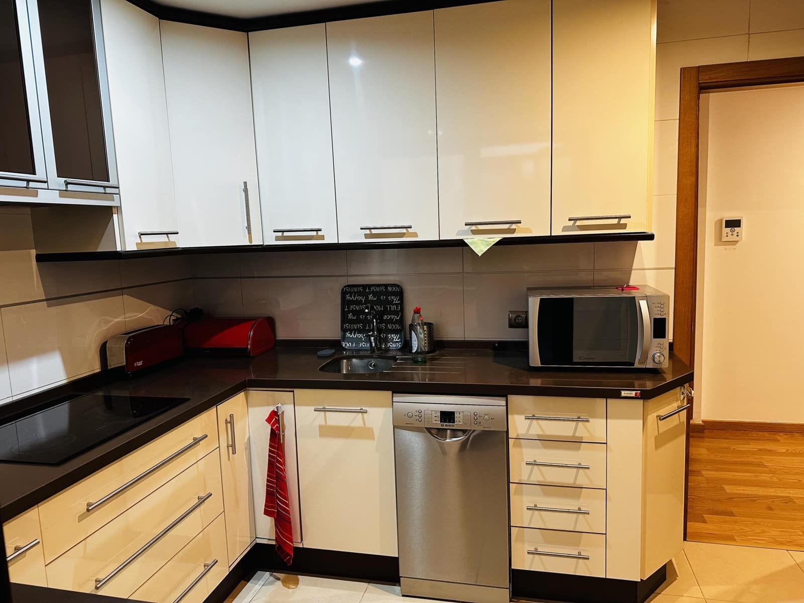 3 bedroom Apartment for rent in Malaga city with pool - € 1,600 (Ref: 9535835)