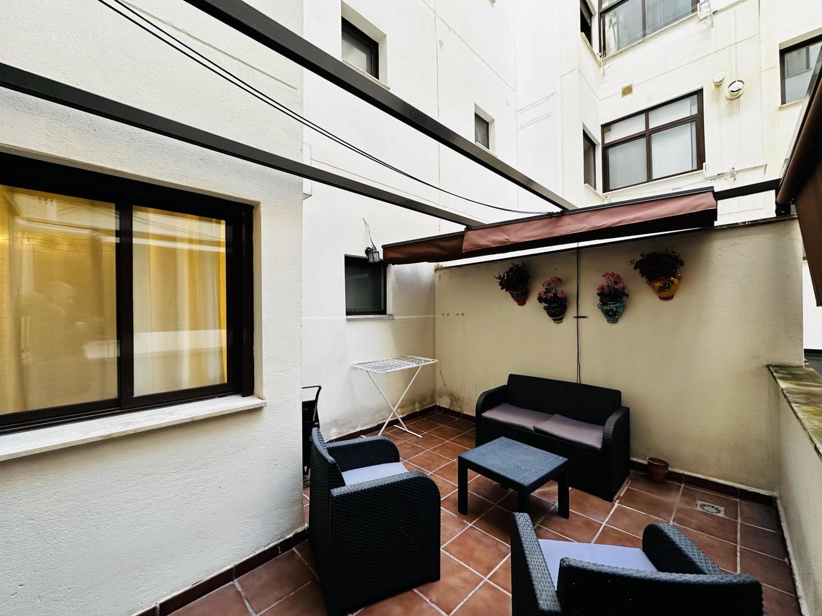 3 bedroom Apartment for rent in Malaga city with pool - € 1,600 (Ref: 9535835)