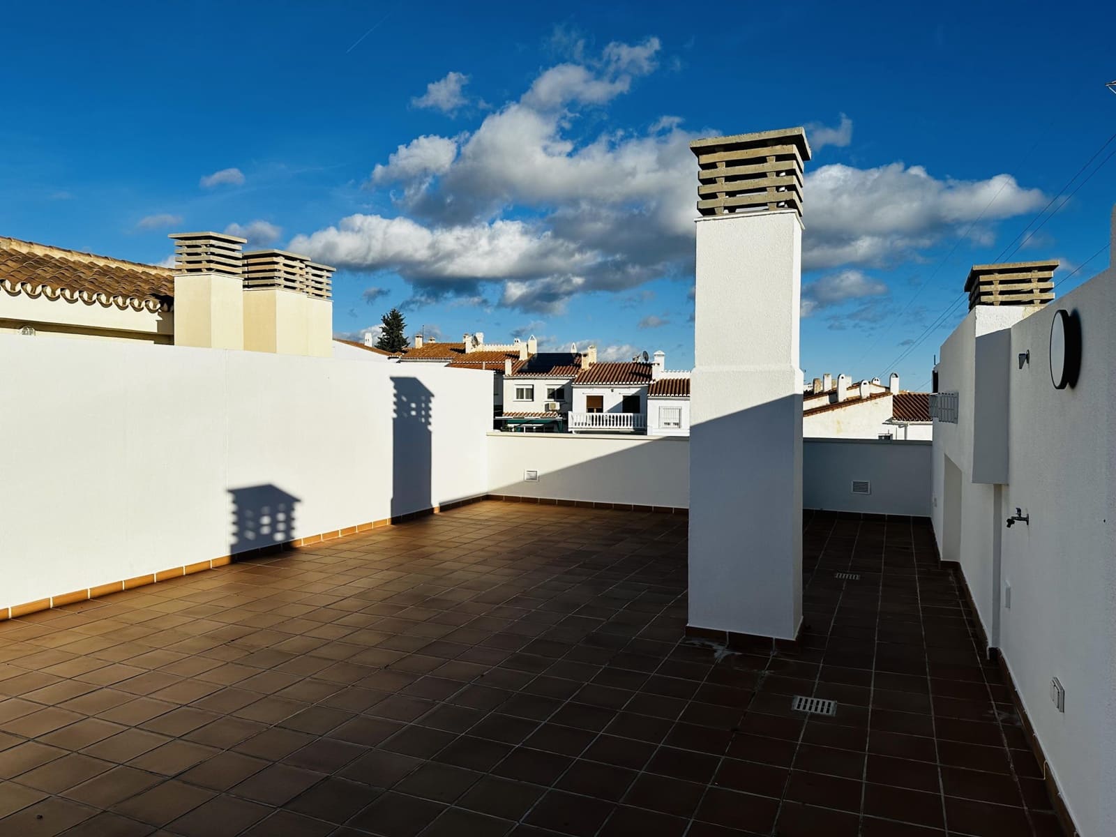 3 soveværelse Lejlighed til leje i La Cala del Moral med swimmingpool - € 1.600 (Ref: 9541652)