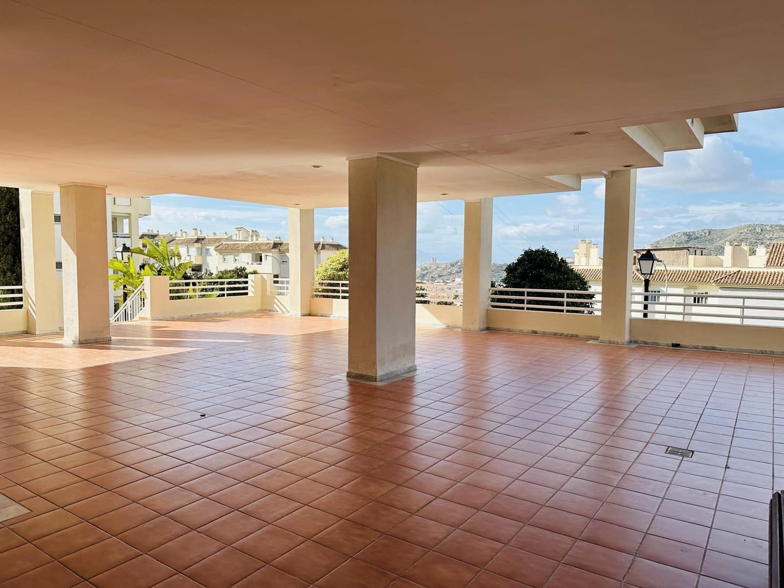 3 soveværelse Lejlighed til leje i La Cala del Moral med swimmingpool - € 1.600 (Ref: 9541652)