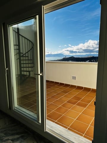 3 makuuhuone Huoneisto vuokrattavana paikassa La Cala del Moral, Rincón de la Victoria mukana uima-altaan - 1 600 € (Ref: 9541652)