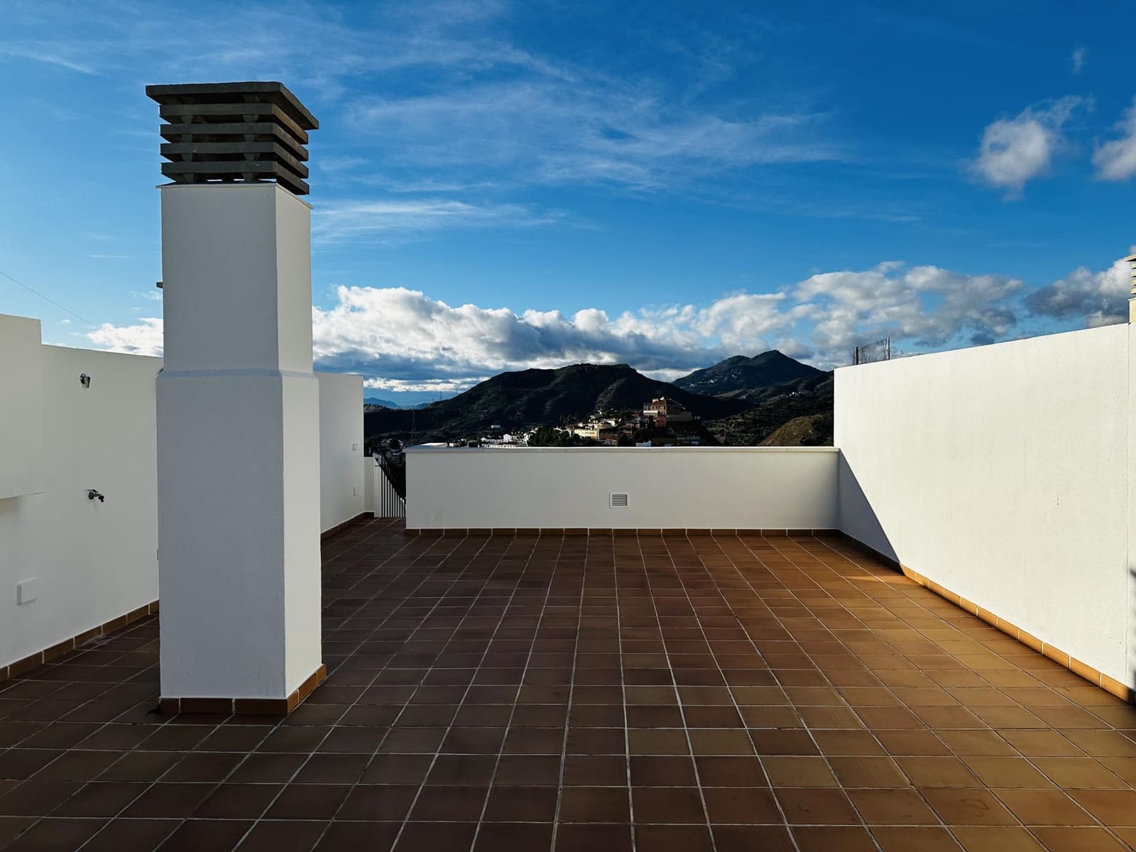 3 bedroom Apartment for rent in La Cala del Moral with pool - € 1,600 (Ref: 9541652)