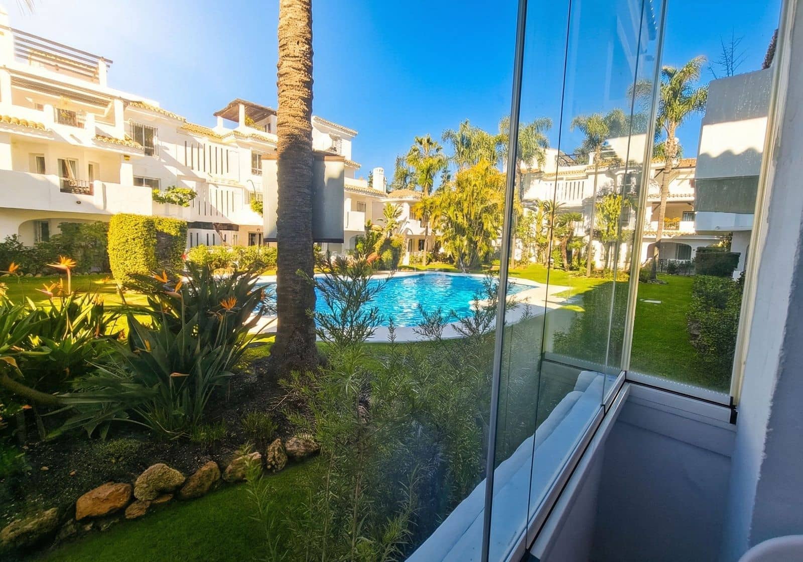 Apartamento de 1 habitación en Marbella en venta con piscina - 398.000 € (Ref: 9543848)