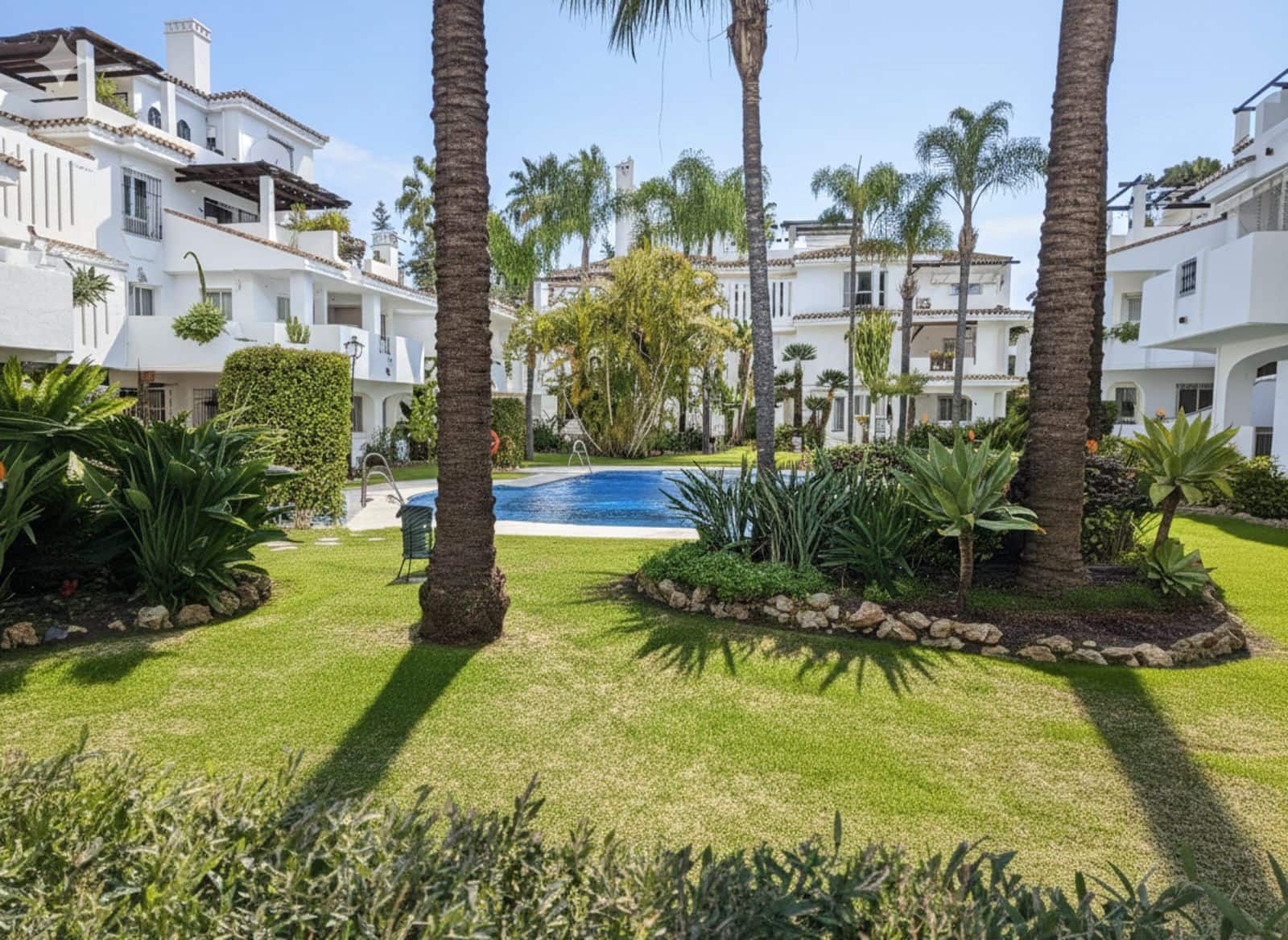 Apartamento de 1 habitación en Marbella en venta con piscina - 398.000 € (Ref: 9543848)