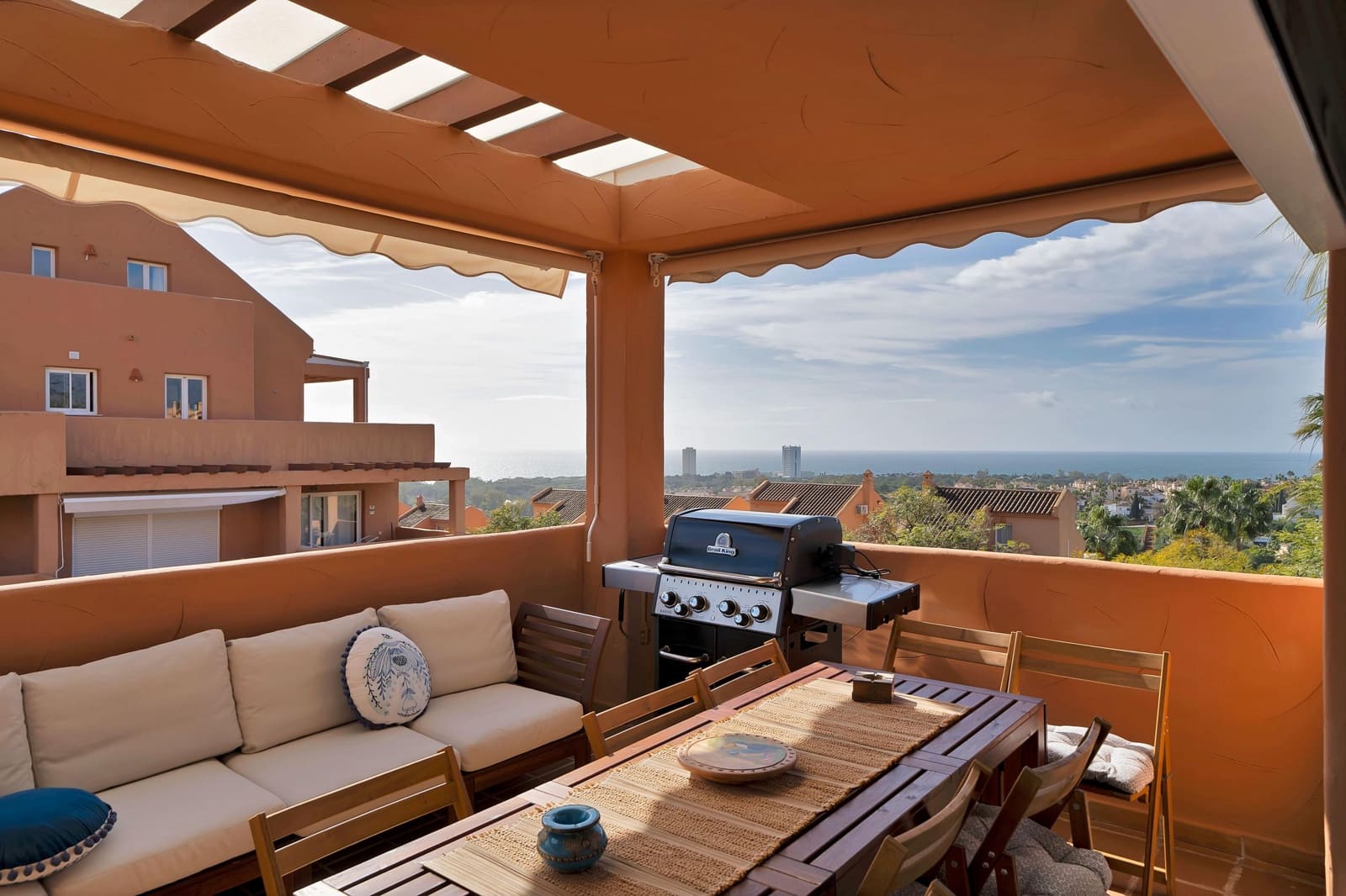 1 sovrum Lägenhet till salu i Marbella med pool - 317 900 € (Ref: 9548436)