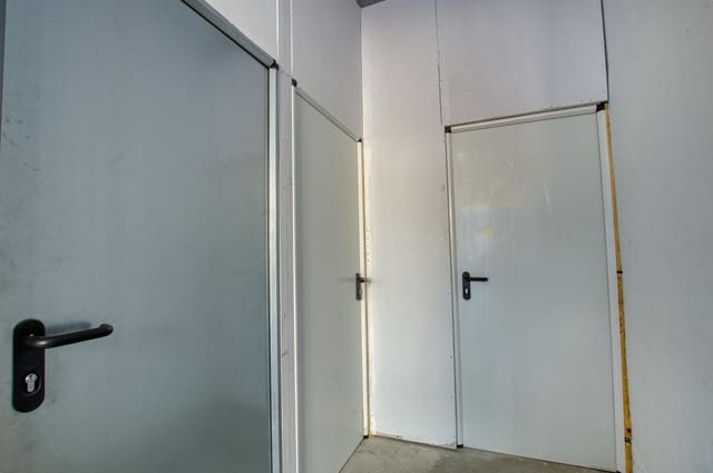 Gewerbe zu verkaufen in Vélez-Málaga - 230.000 € (Ref: 9548437)