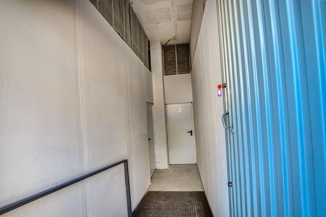 Kommersiell til salgs i Vélez-Málaga - € 230 000 (Ref: 9548437)