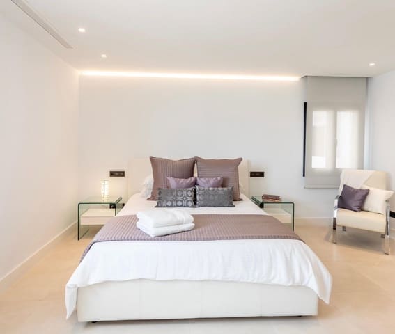 2 soveværelse Lejlighed til salg i Marbella - € 1.385.000 (Ref: 9565426)