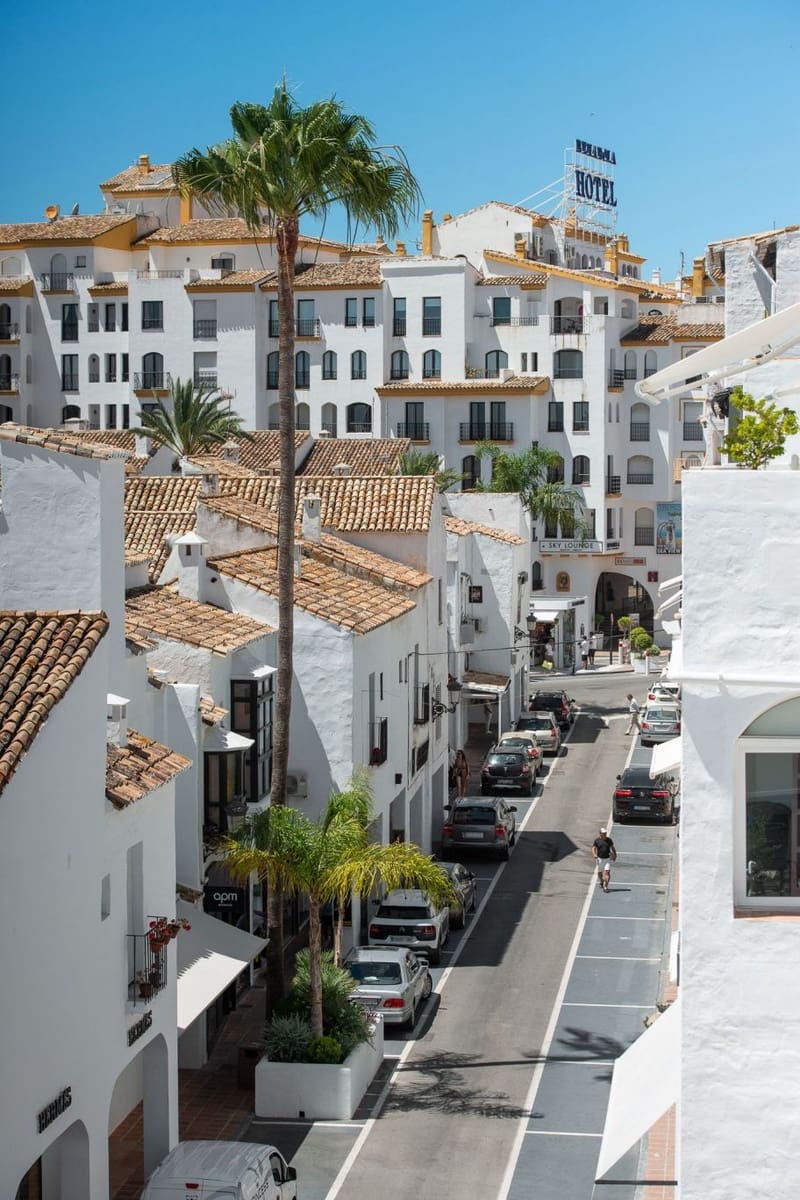 2 soveværelse Lejlighed til salg i Marbella - € 1.385.000 (Ref: 9565426)