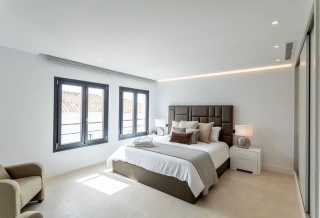 2 soveværelse Lejlighed til salg i Marbella - € 1.385.000 (Ref: 9565426)