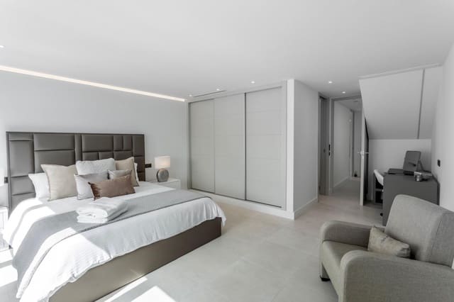 2 soveværelse Lejlighed til salg i Marbella - € 1.385.000 (Ref: 9565426)