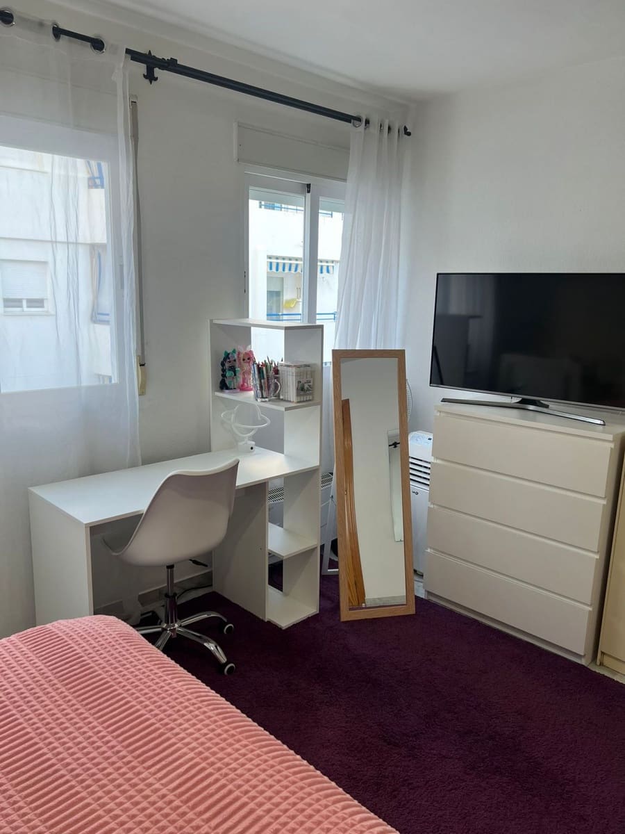 Apartamento de 2 habitaciones en San Pedro de Alcantara en venta - 274.000 € (Ref: 9571394)