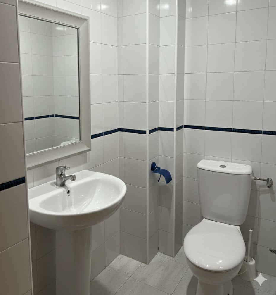 2 bedroom Apartment for sale in San Pedro de Alcantara - € 274,000 (Ref: 9571394)