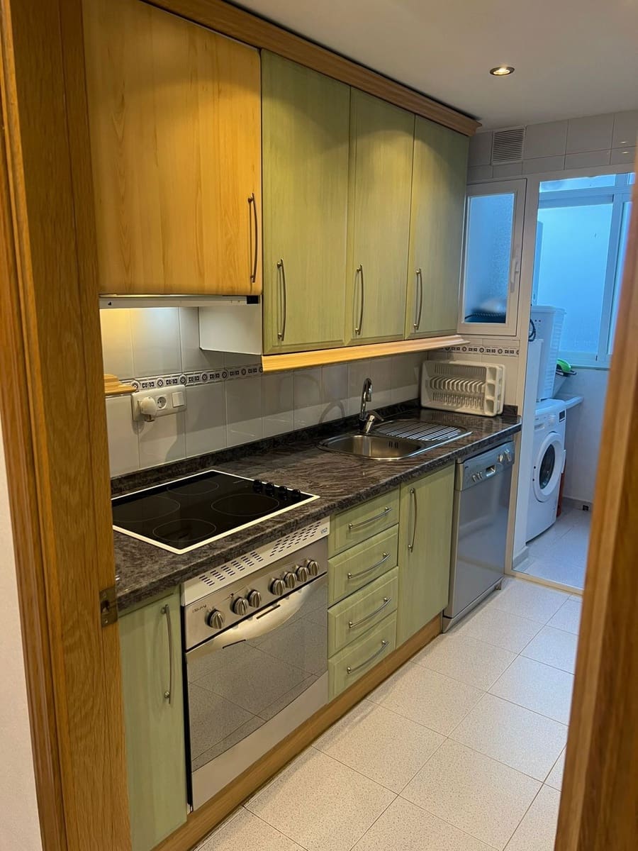 2 bedroom Apartment for sale in San Pedro de Alcantara - € 274,000 (Ref: 9571394)