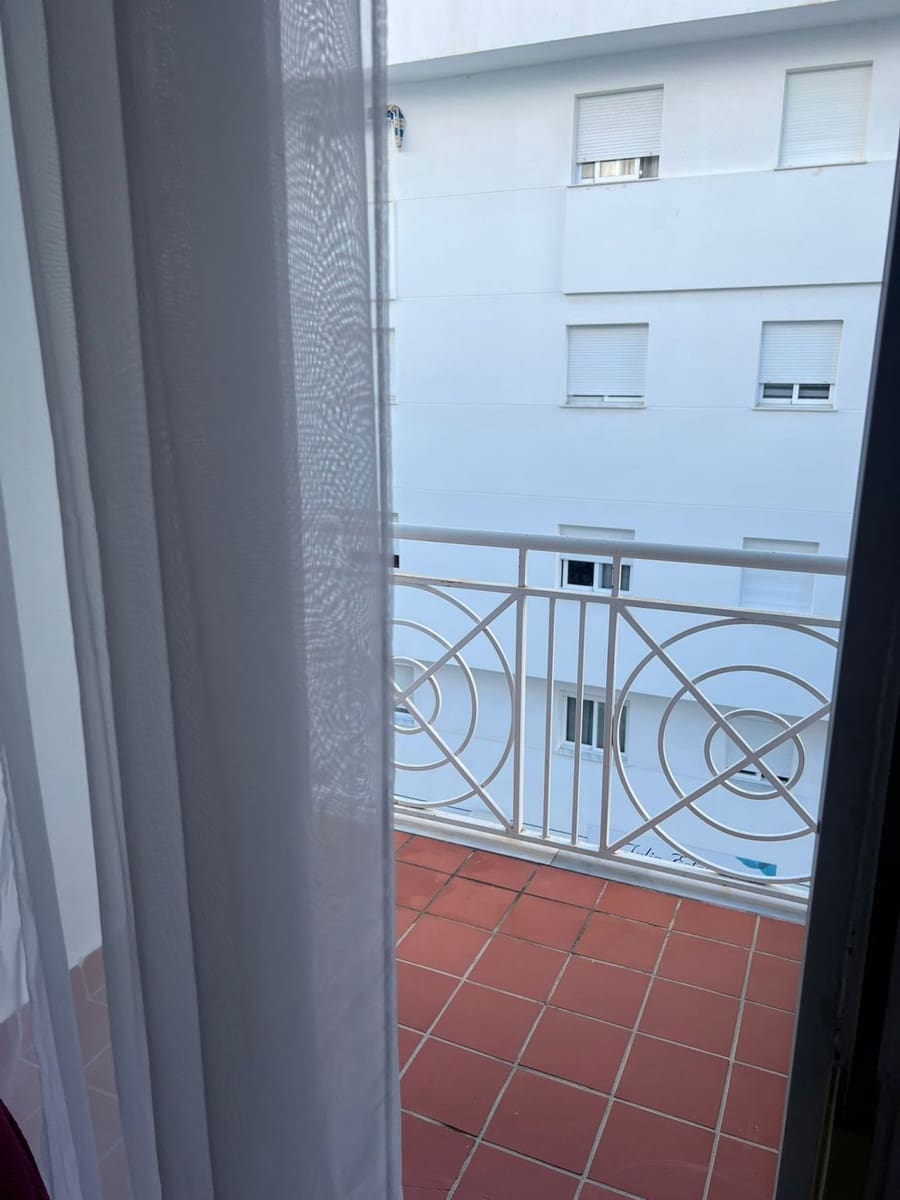 2 bedroom Apartment for sale in San Pedro de Alcantara - € 274,000 (Ref: 9571394)