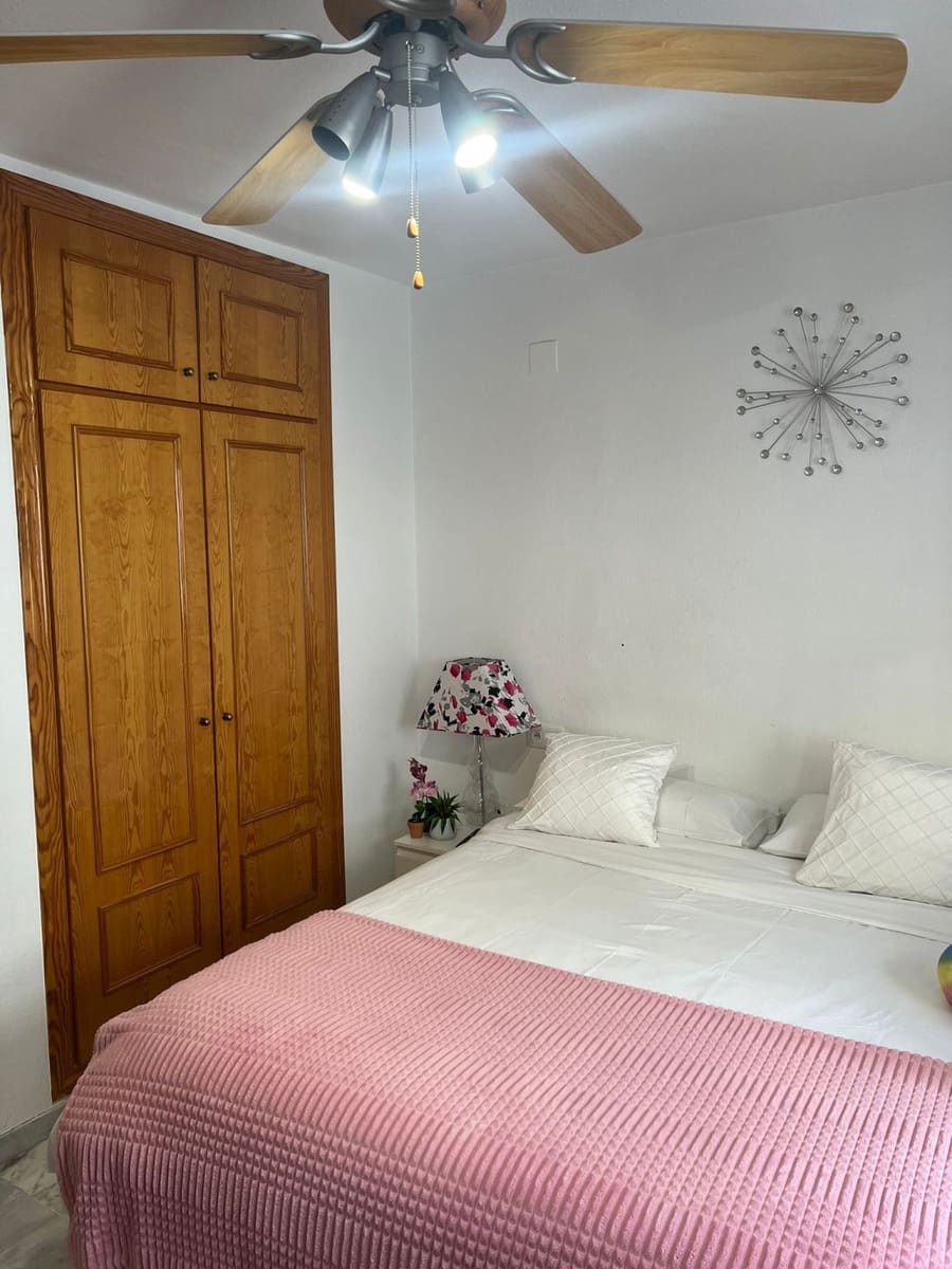 2 bedroom Apartment for sale in San Pedro de Alcantara - € 274,000 (Ref: 9571394)