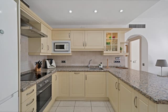 2 camera da letto Appartamento in vendita in La Quinta, Benahavís - 410.000 € (Rif: 9584538)