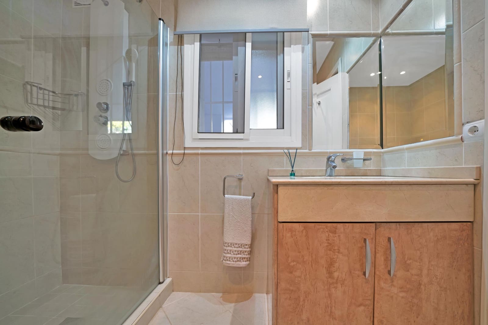 2 bedroom Apartment for sale in La Quinta - € 410,000 (Ref: 9584538)