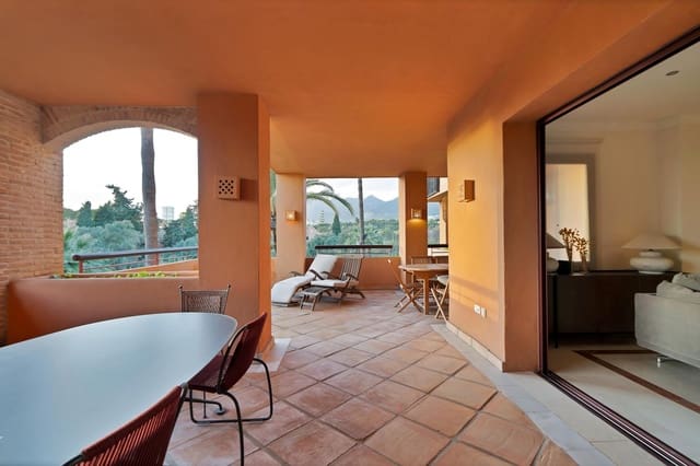 3 chambre Appartement à vendre à Bahía de Marbella, Marbella avec piscine - 1 300 000 € (Ref: 9591564)