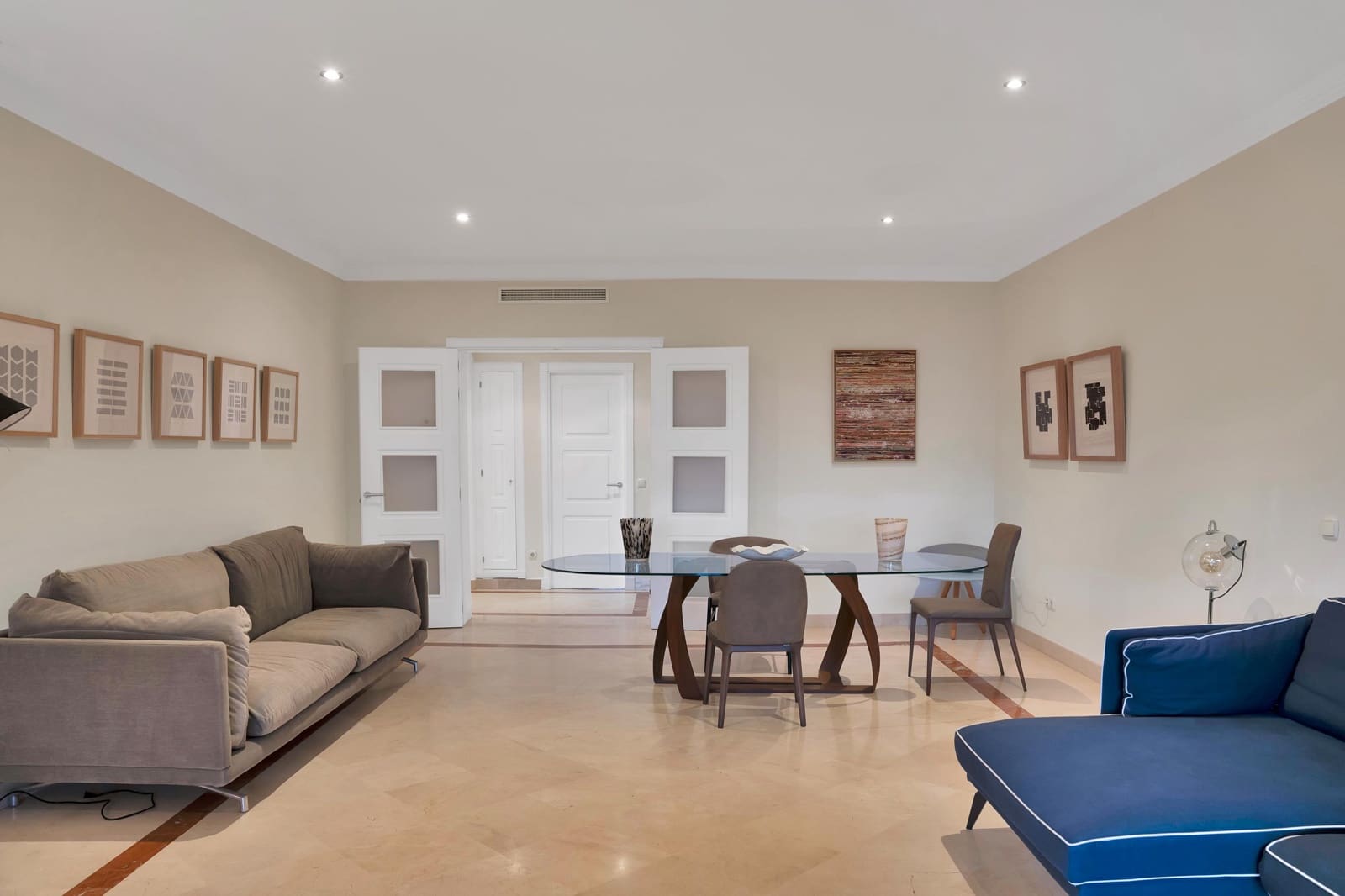 3 bedroom Apartment for sale in Bahia de Marbella with pool - € 1,300,000 (Ref: 9591564)