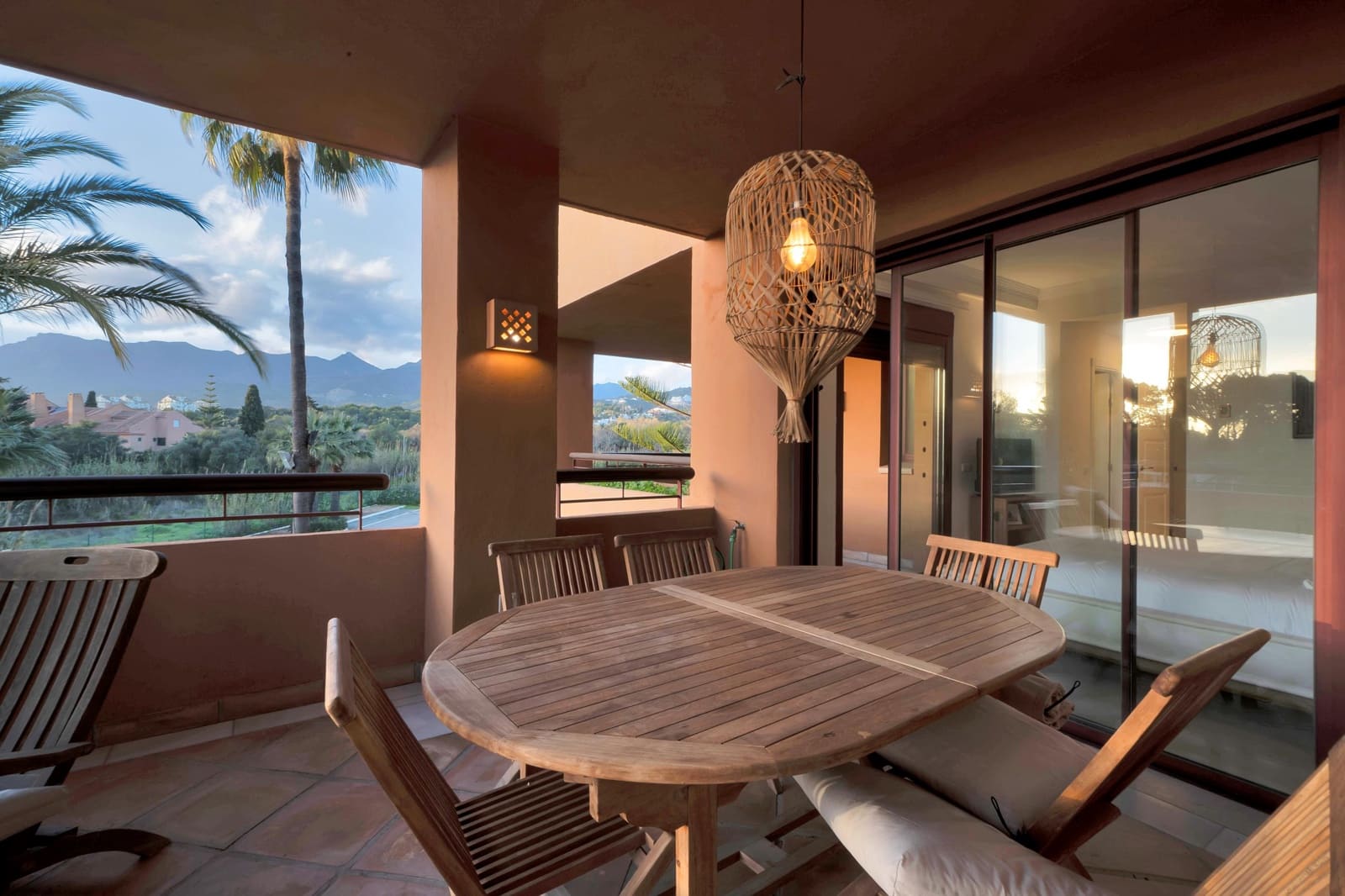 3 bedroom Apartment for sale in Bahia de Marbella with pool - € 1,300,000 (Ref: 9591564)